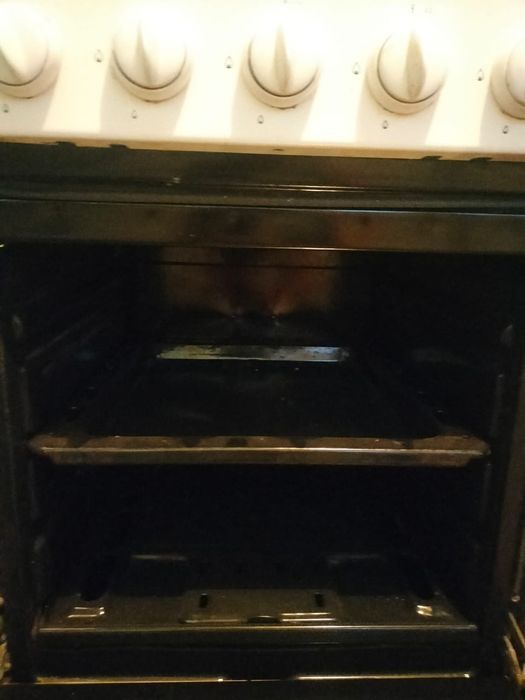 Продам газ плиту