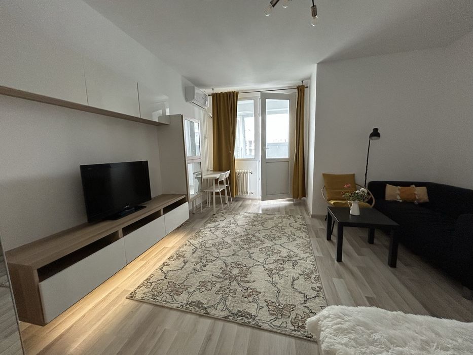 Garsonieră de închiriat.(Zona Titan)