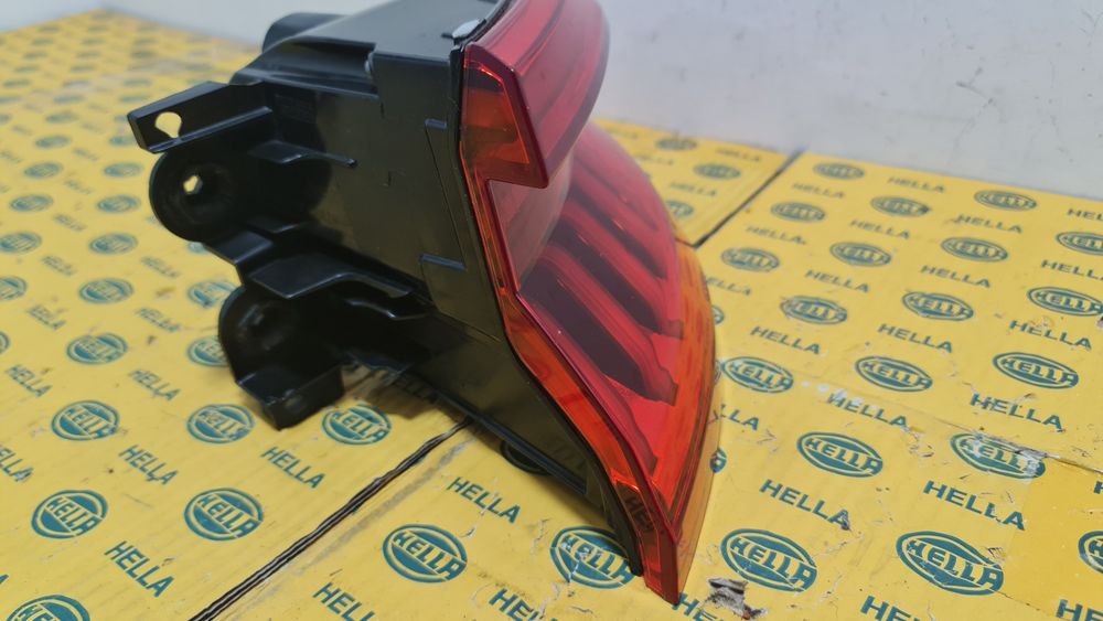 Lampa tripla stop led matrix dinamic Audi Q8 4M 4M8945070B