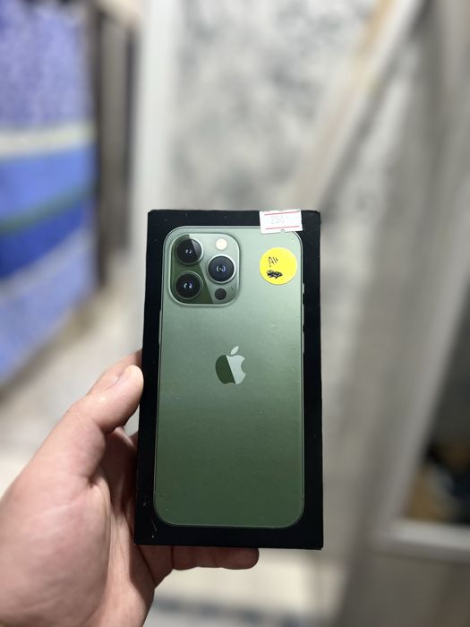 Iphone 13 pro green