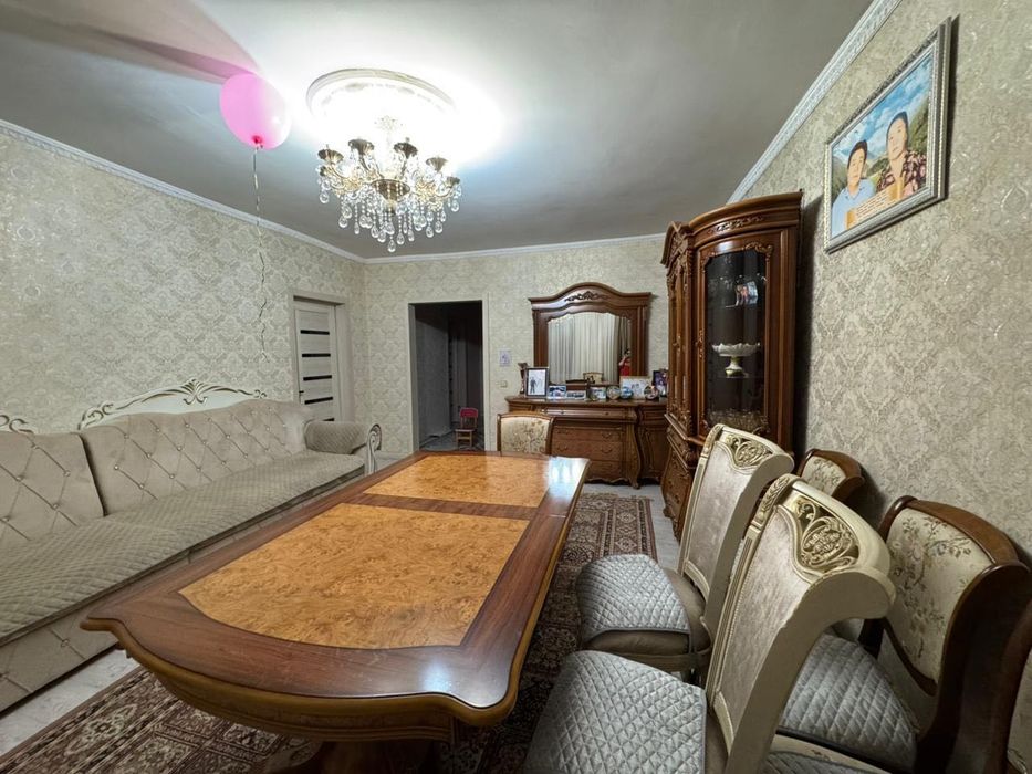 Гарнитур комплект со стульями