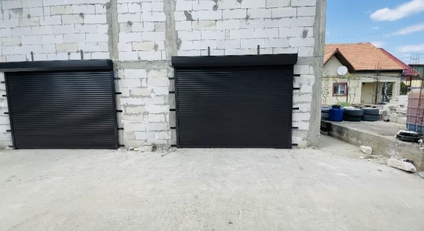 Rulouri si usi de garaj