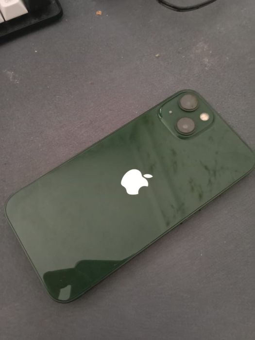 Продам Iphone 13 в отличном состояний