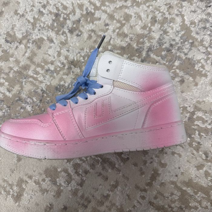 Кроссовки для девочки