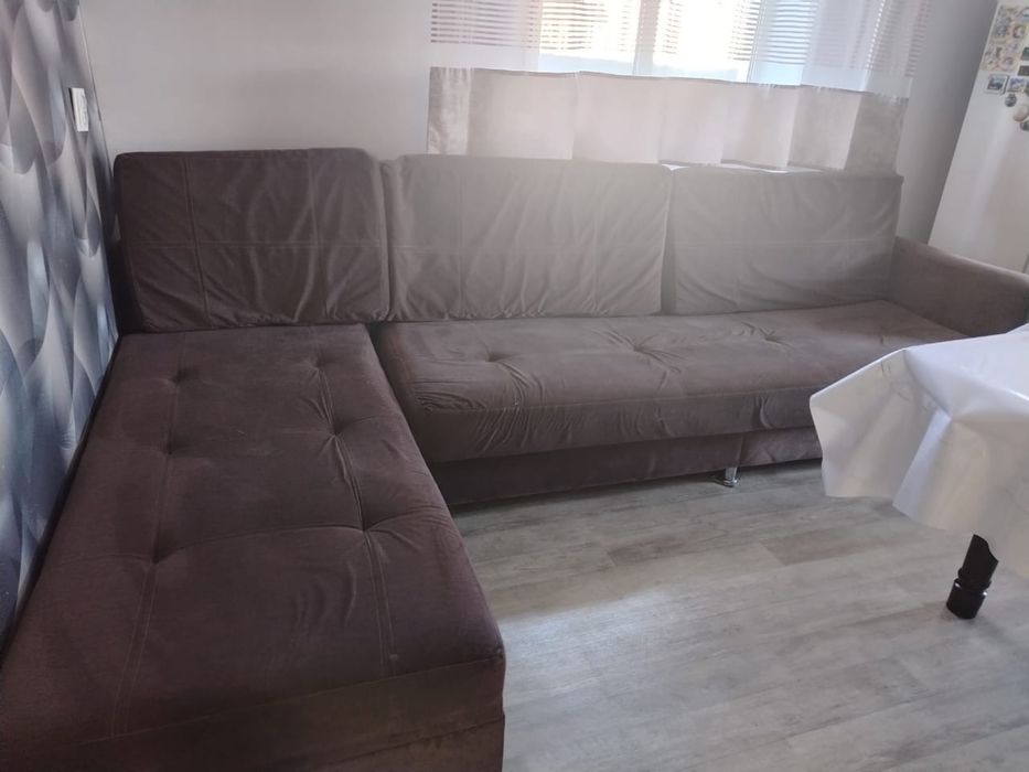 Продам стол, диван