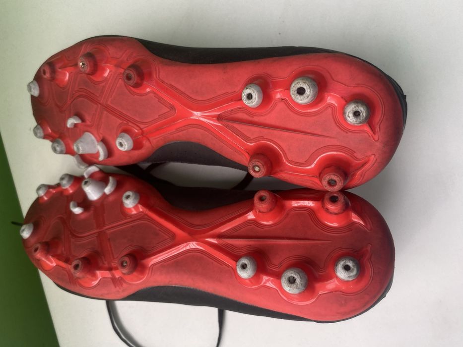 Обувки за футбол viralto i fg, черно/червено