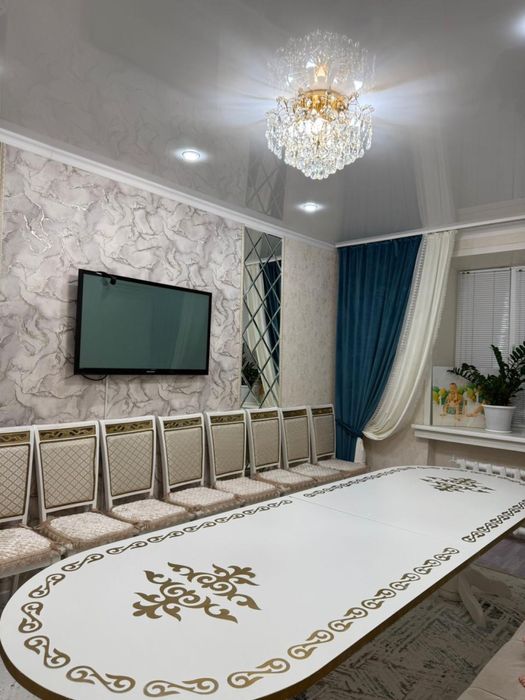 Продаются Стол и стулья