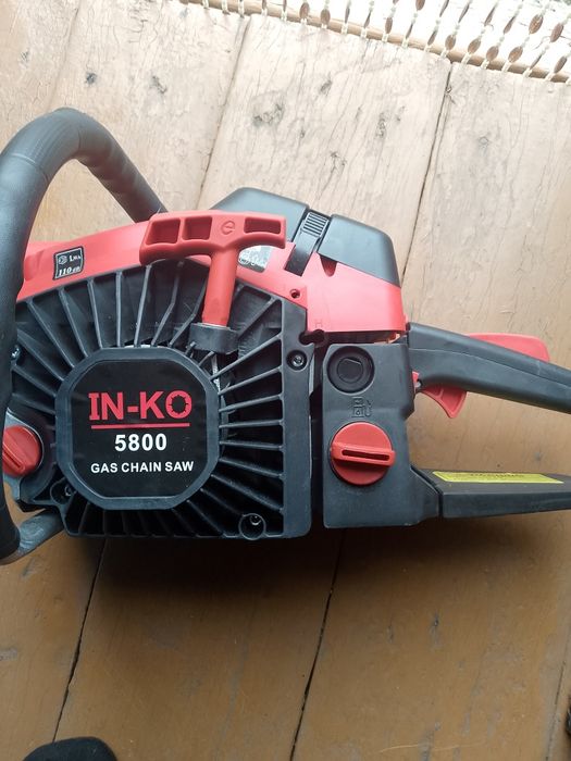 Продам бензопилу