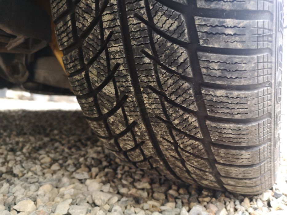 235 45 17 R17 iarnă noi