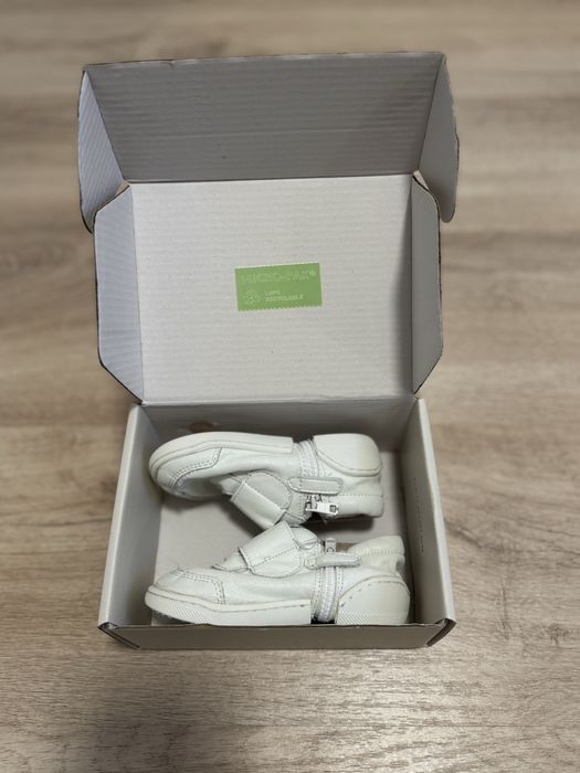 Чисто нови обувки за прохождане Колев и Колев