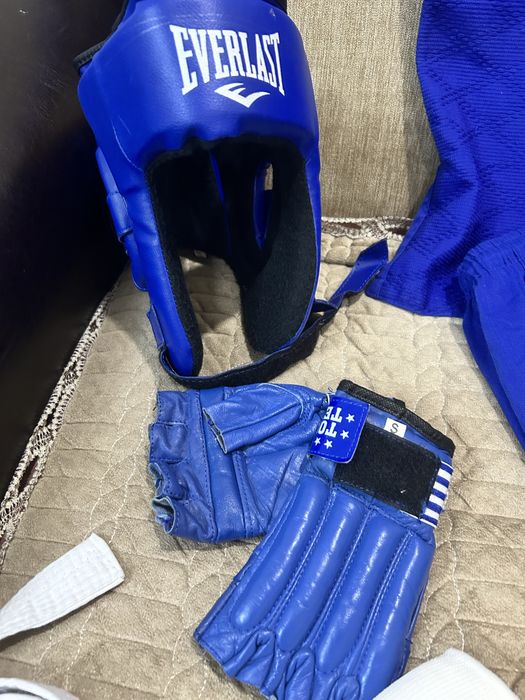 Кимоно со всей экипировкой