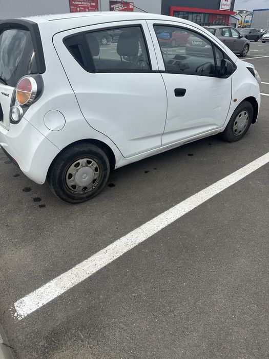 Chevrolet Spark an 2012 1.0 cu gpl si aer conditionat