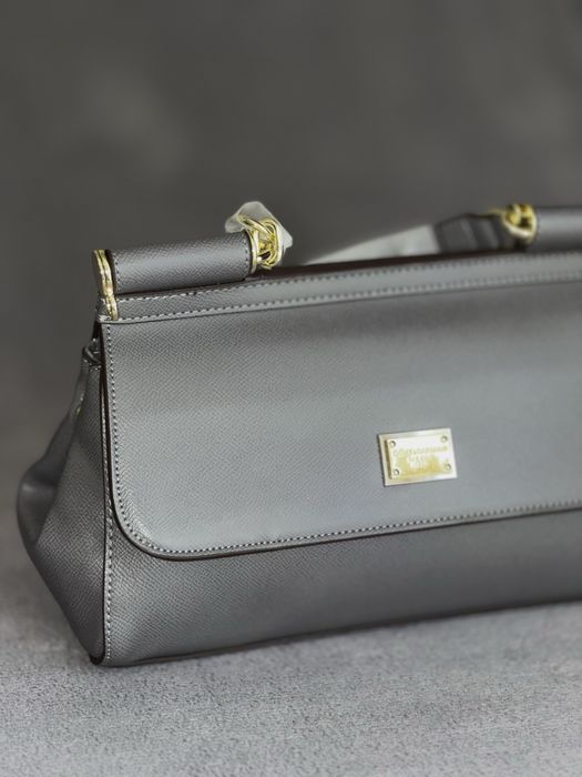 D&G Дамска сива чанта естествена кожа