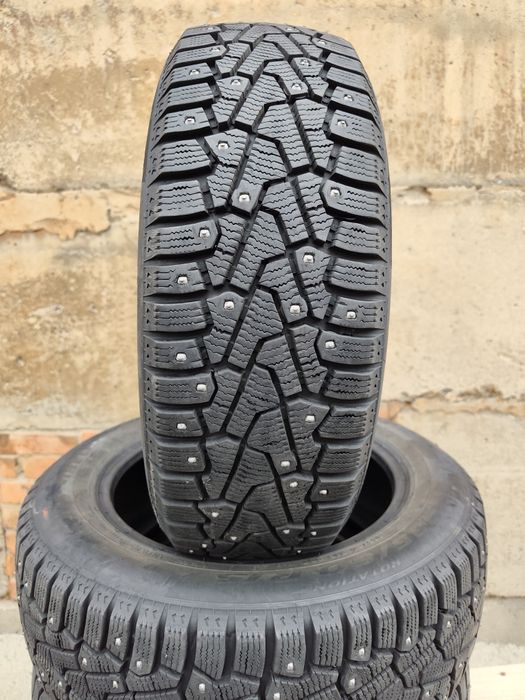 Продам комплект зимних шин Pirelli Ice Zero