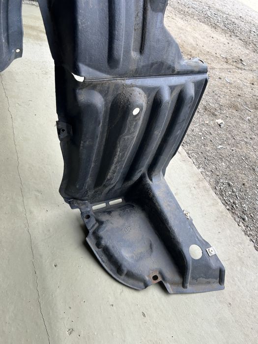 Продам покдыльник Alphard