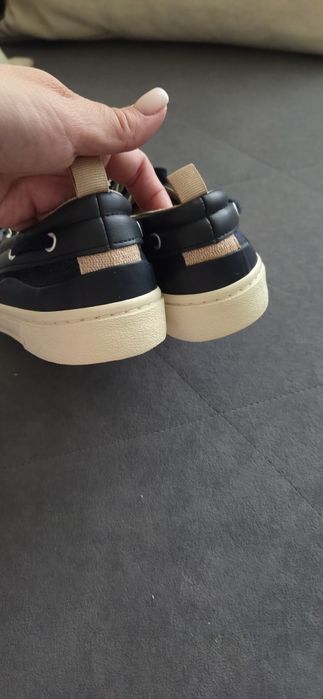 Продам детские мокасины Zara