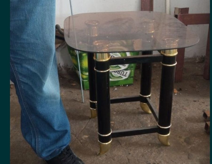 Vand mobila veche,masuta,comoda,dulap,sifonier,lada,masute,lazi,