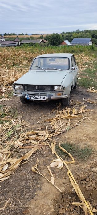 Vând  Dacia  1300
