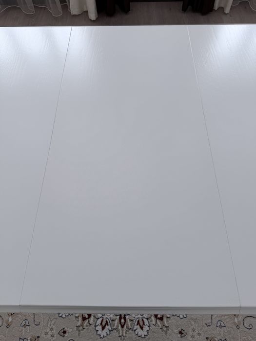 Стол с 14 стульями