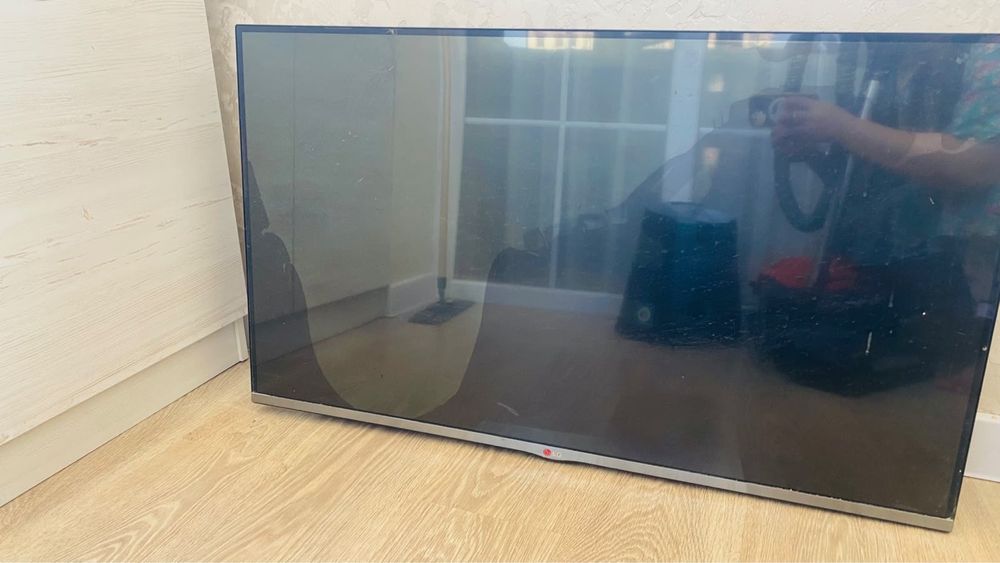 Телевизор LG на запчасти