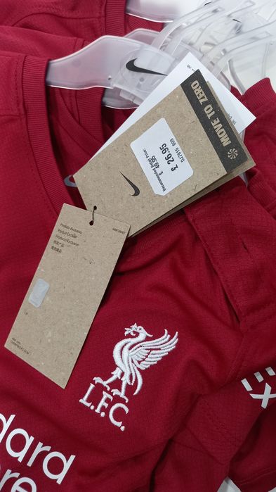 Детски Футболни Екипи на Liverpool