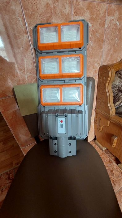 Lampă solară stradală LED 3000W