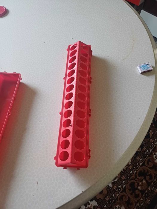 продам кормушки для цыплят