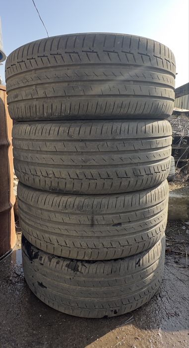 Продам летние шины 235/45R18 Continental