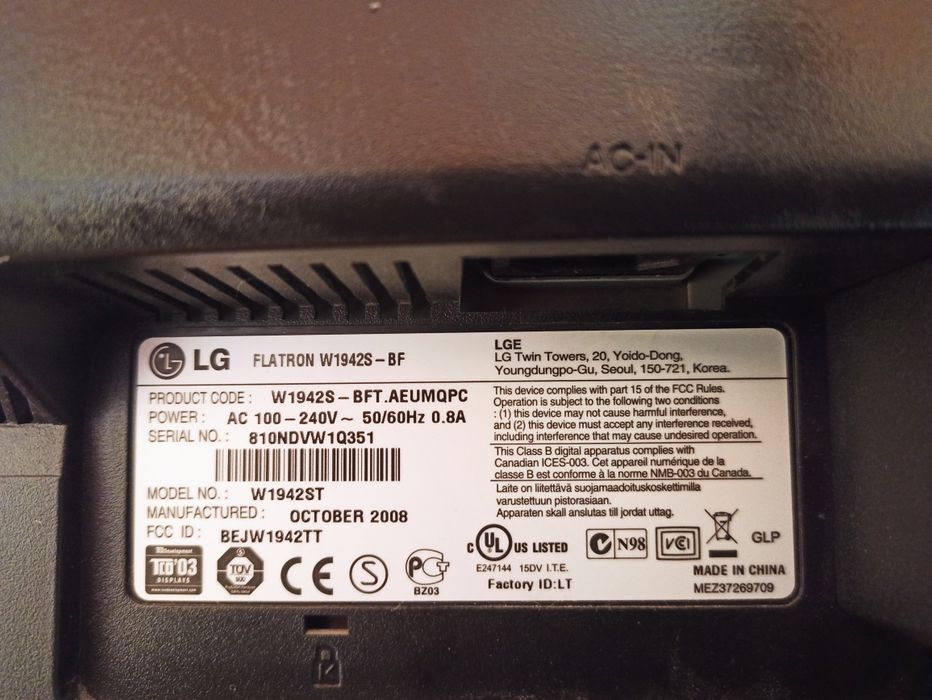 Монитор 19" не работещ