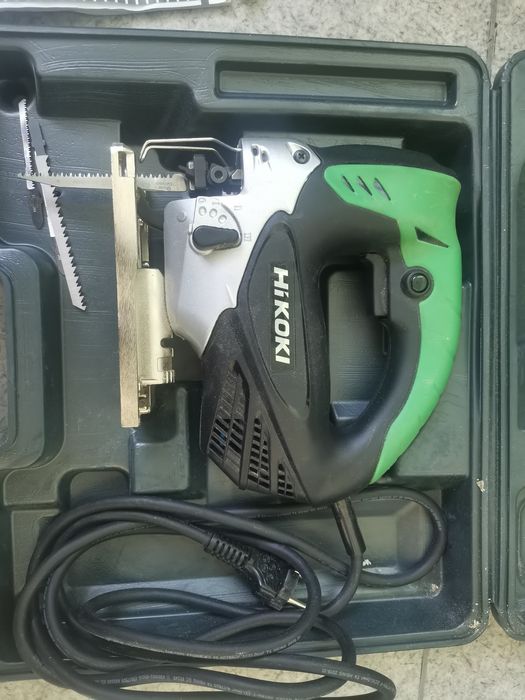 Vând Fierăstrău electric vertical, pendular Hikoki CJ90VST2