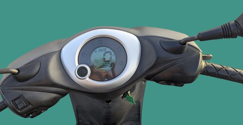 Yamaha Neos Ямаха Неос Скутер мотопед НА ЧАСТИ