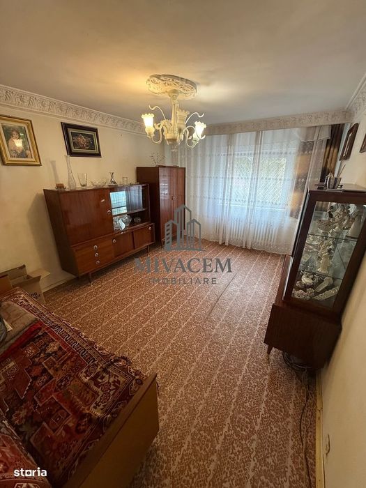 2 decomandate Brazdă Scoala 23 parter  înalt cu balcon 1982