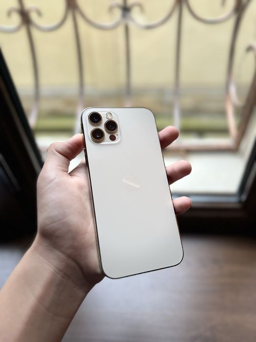 IPhone 12 pro ideal xolati qurt
