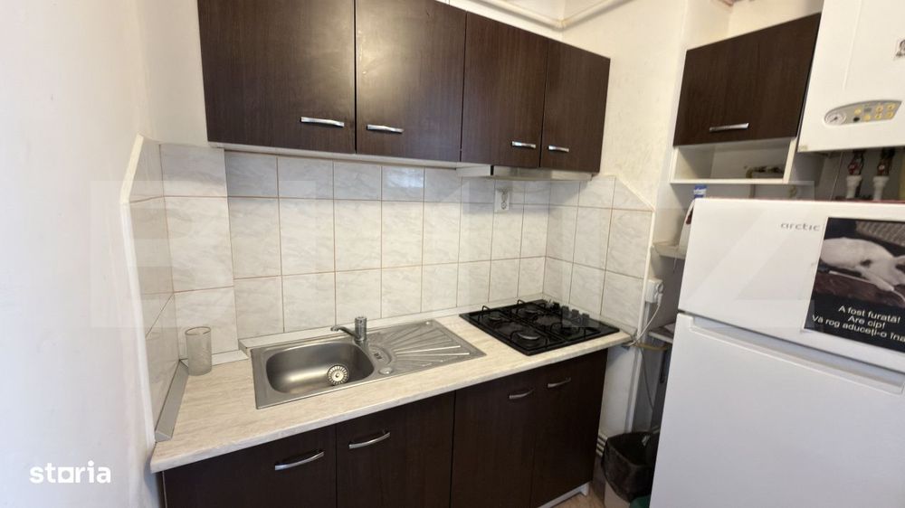 Garsoniera – strada Ostrovului nr. 17, etaj 4