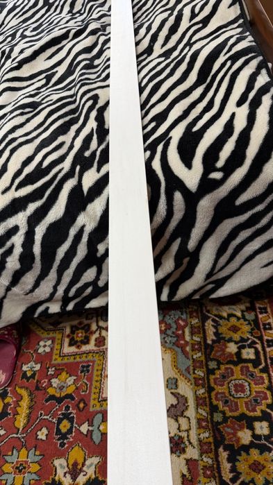 Продаю плинтуса напольные