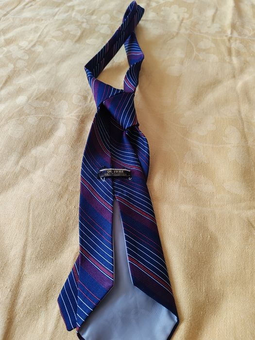 Вратовръзки три броя