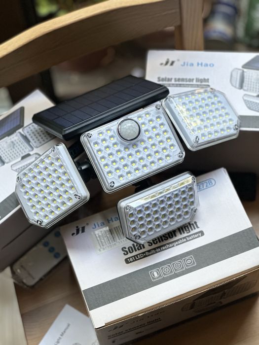 Lampă Solară cu telecomanda, senzori de miscare si lumină, PREMIUM