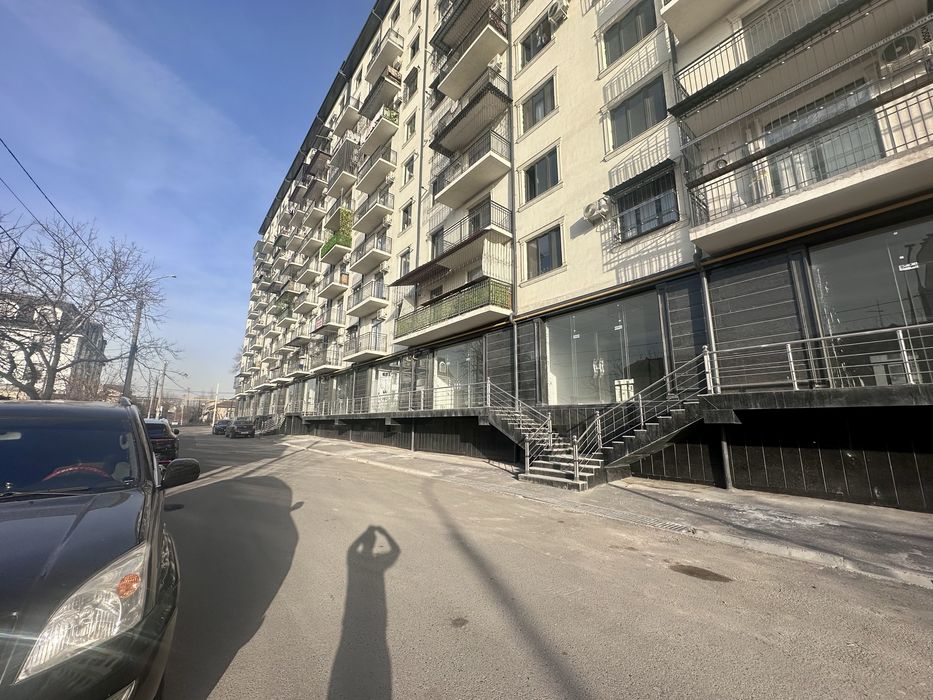 Сдам в аренду 560м2 в центре города Яккасарай