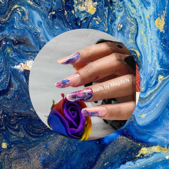 Unghii cu gel și semi