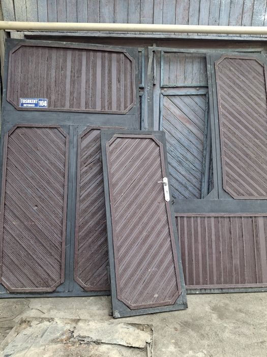 Darvoza. Ramkasi ugolnikdan ozi yogichdan