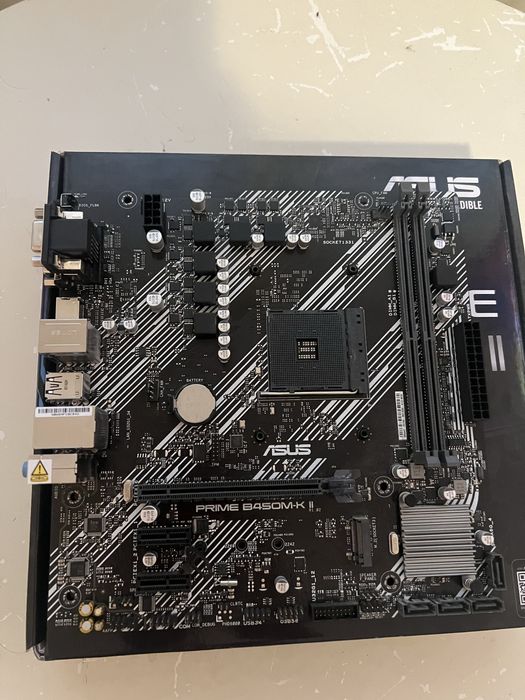 Placă de bază Asus B450Mk 2 impecabilă