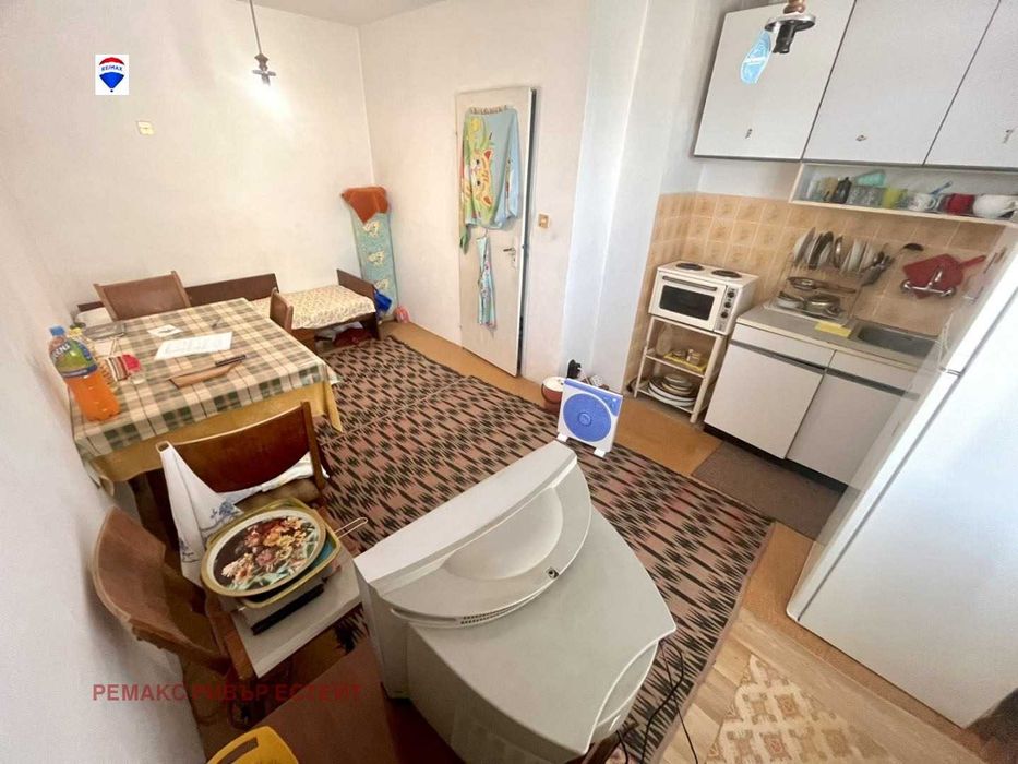 Тристаен апартамент за продажба кв. Дружба 3