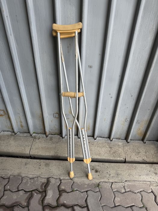 Костыли подмышечные регулируемые