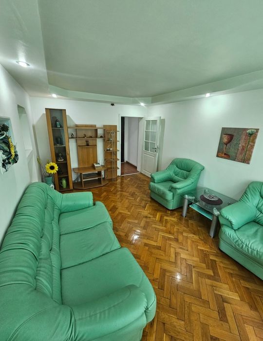 Apartament 3 camere decomandat zona centrala