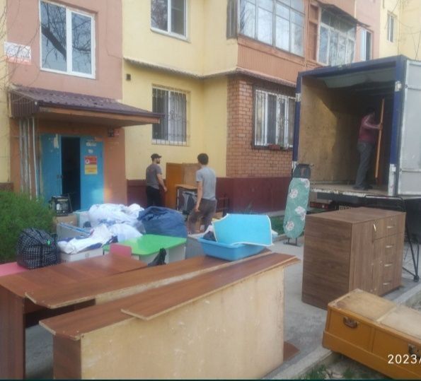 Вывоз старой мебели хлама мусора