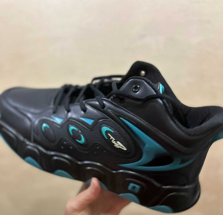 50-51 номер маратонки НОВИ