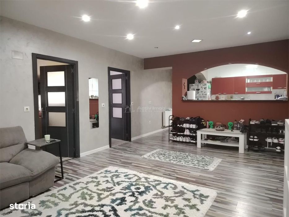 Vila cu piscina situata intr un cartier rezidential la 14 km de Ploies