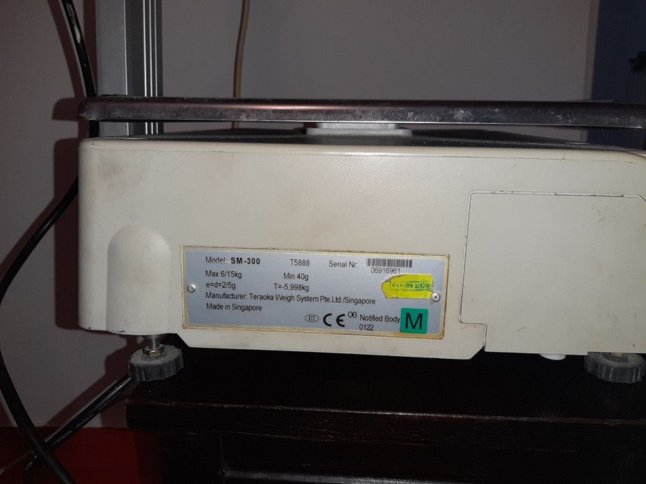 Cantar magazin cu eticheta