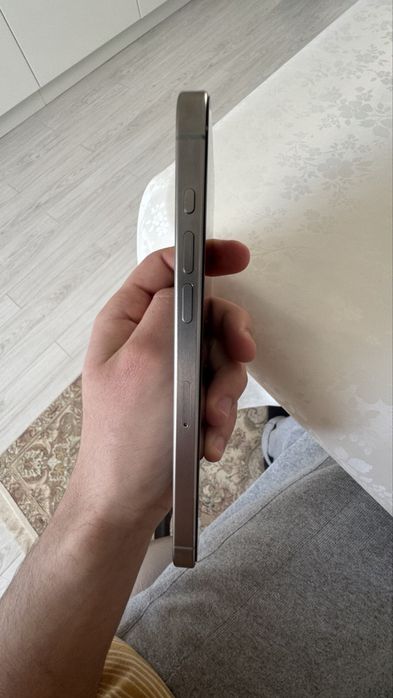 Apple 15pro max Natural titan