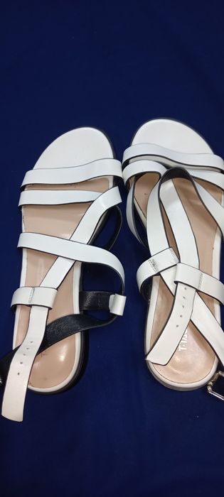 Продам босоножки летние